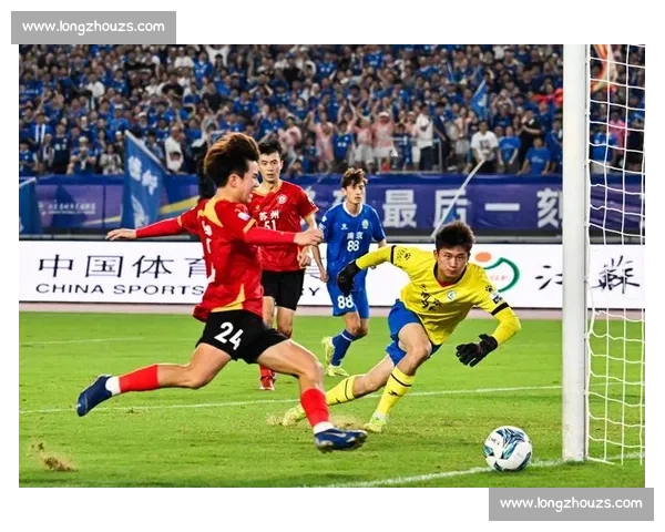 苏超凡人哥：平凡身躯里的足球交响