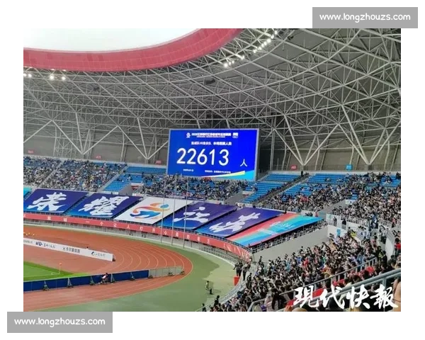 盐城奥体助威声浪掀翻穹顶 女球迷激情呐喊到腿抽筋